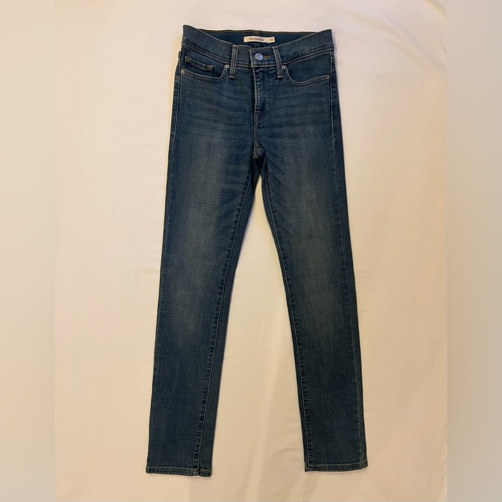 LEVI 312 shaping slim stretch jeans, medium wash